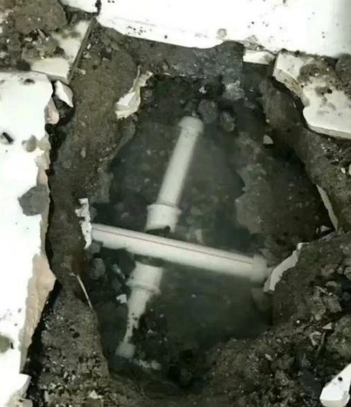 漏水检测现场设备与管道检查